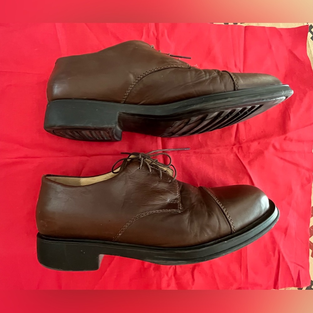 Shoes - Picture 3 of 6